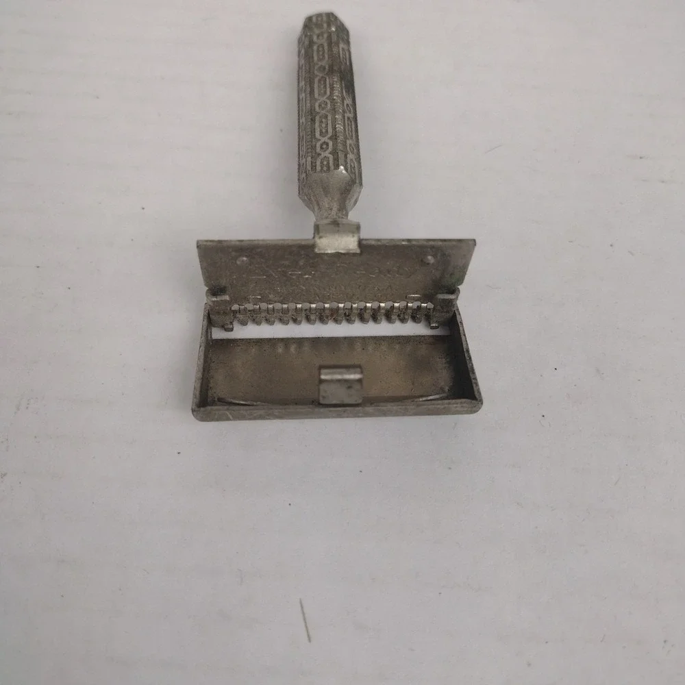 Vintage John Oster Model 105 Manual Hair Clippers Barber USA & 1920's Razor Set